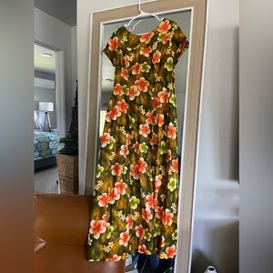 Vintage Hawaiian Ui-Maika’i dress